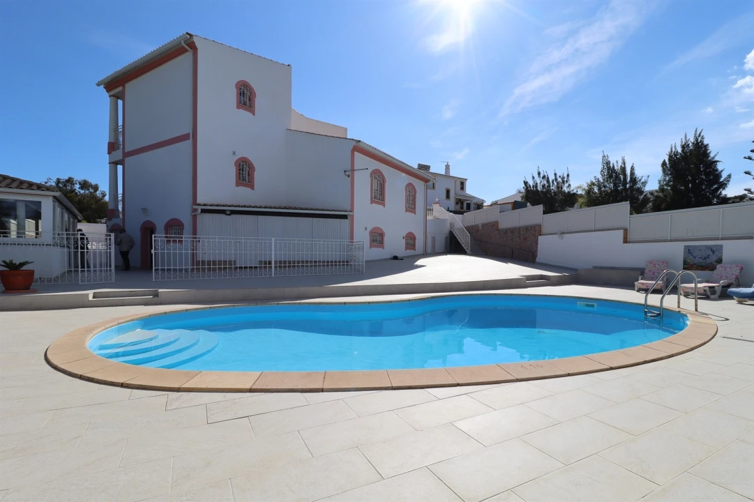 Moradia T4 para Venda em Albufeira e Olhos de Água Foto 8