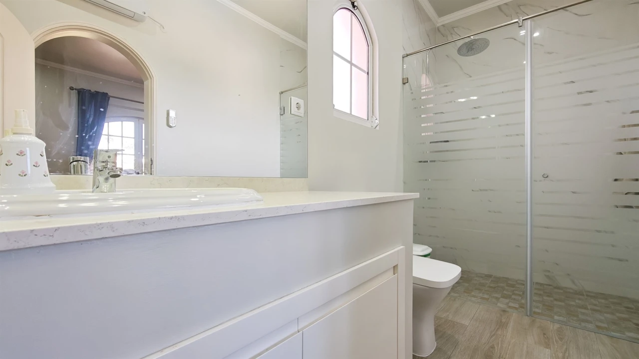 Moradia T4 para Venda em Albufeira e Olhos de Água Foto 51