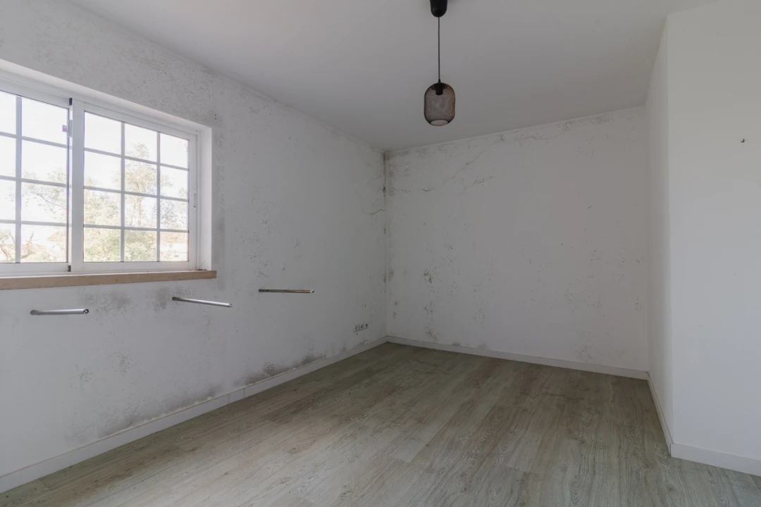 Moradia T5 para Venda em Meirinhas Foto 55