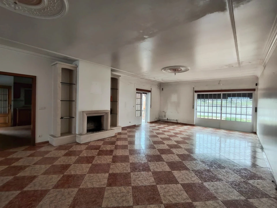 Moradia T5 para Venda em Meirinhas Foto 8