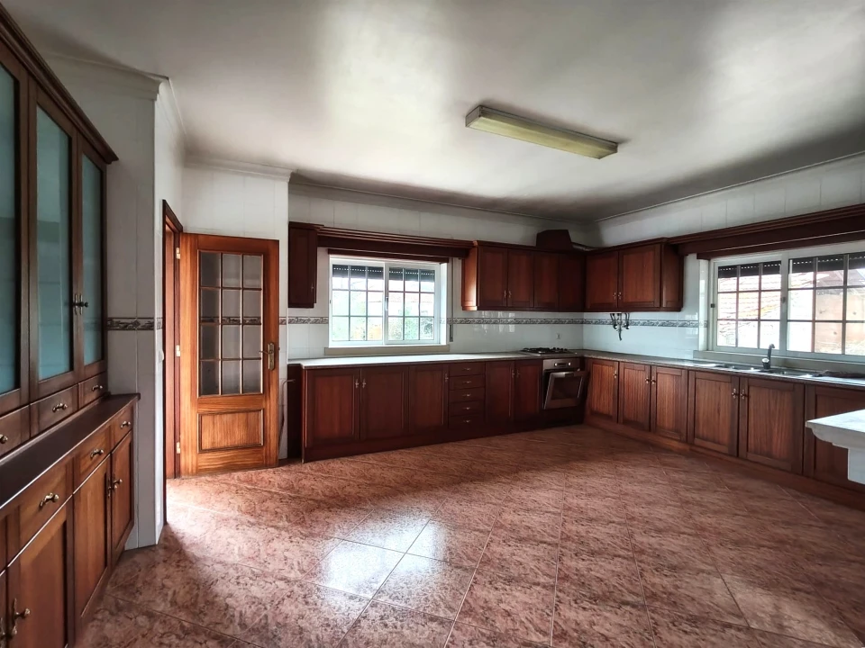 Moradia T5 para Venda em Meirinhas Foto 4