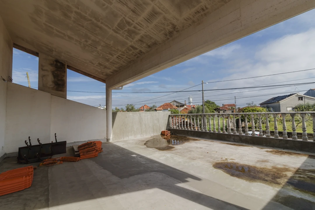 Moradia T5 para Venda em Meirinhas Foto 47