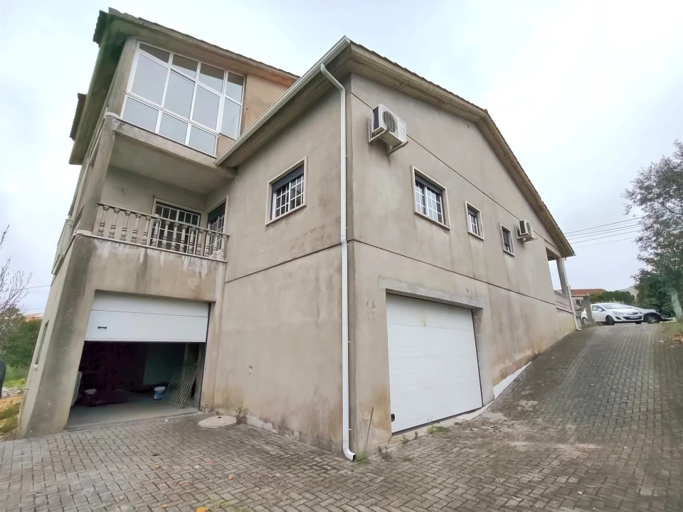 Moradia T5 para Venda em Meirinhas Foto 33