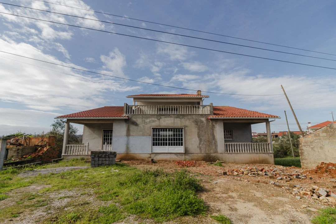 Moradia T5 para Venda em Meirinhas Foto 58