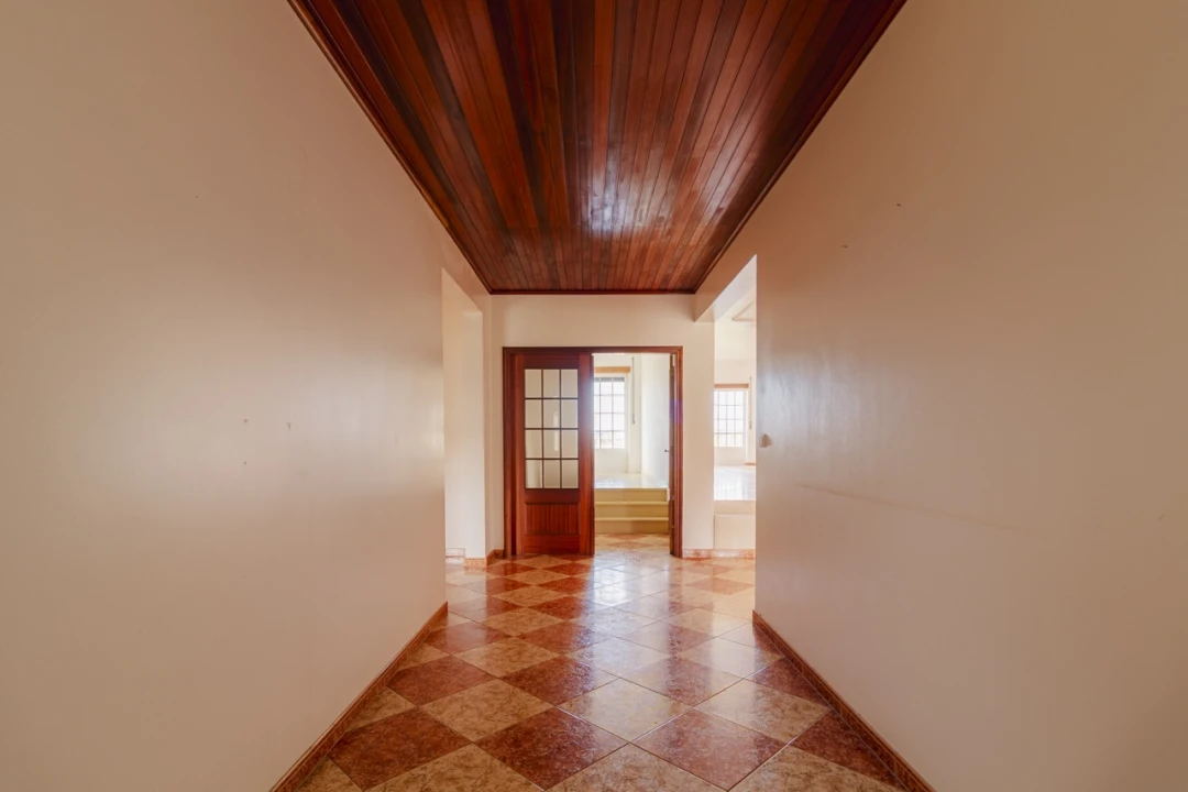 Moradia T5 para Venda em Meirinhas Foto 41