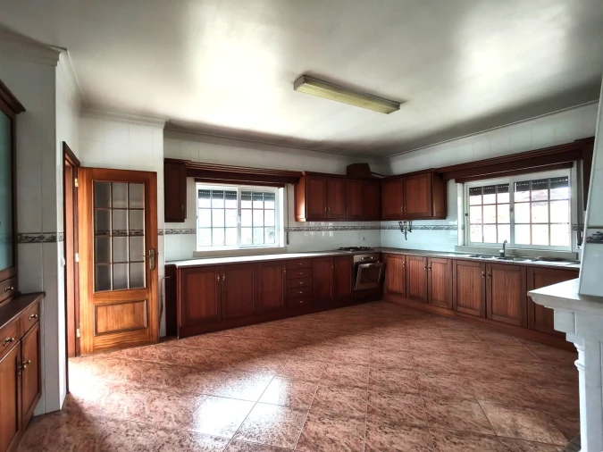 Moradia T5 para Venda em Meirinhas Foto 5