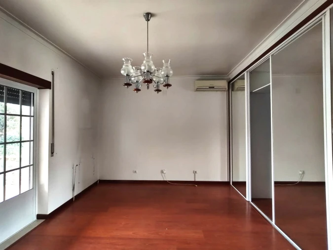 Moradia T5 para Venda em Meirinhas Foto 22