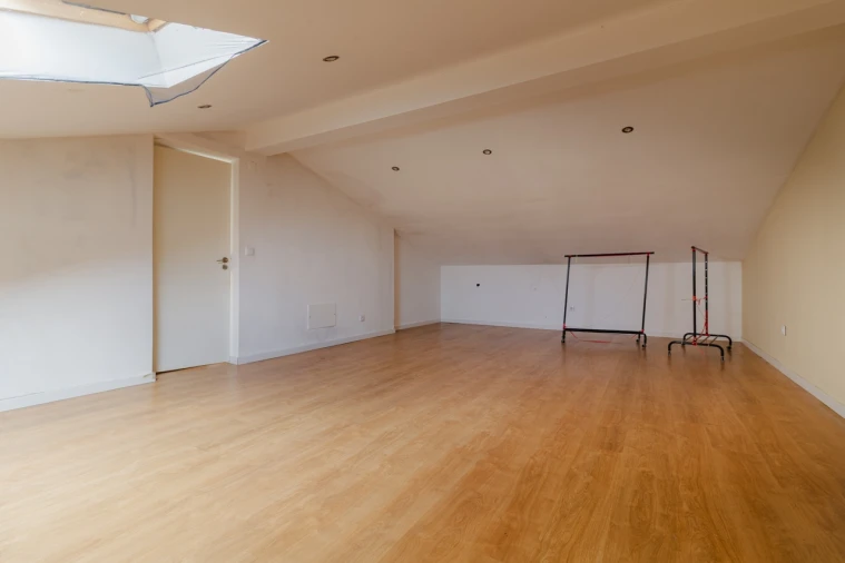 Moradia T5 para Venda em Meirinhas Foto 31