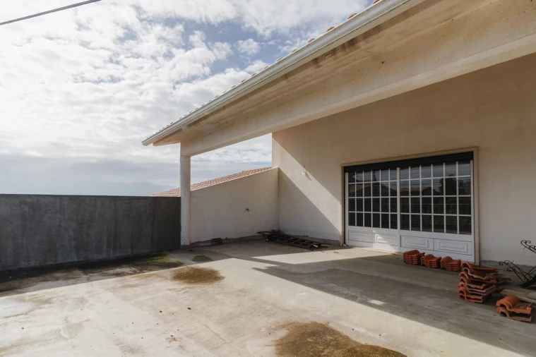 Moradia T5 para Venda em Meirinhas Foto 48