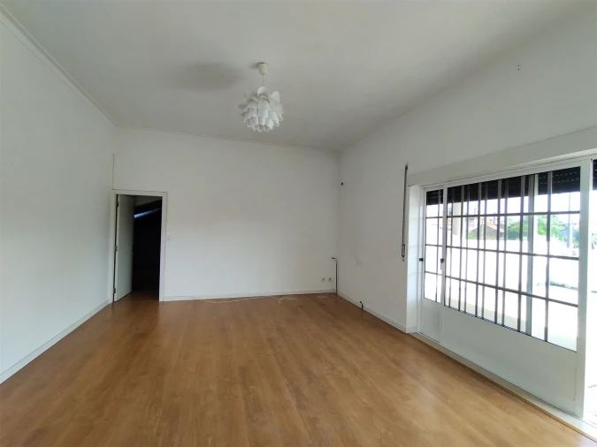 Moradia T5 para Venda em Meirinhas Foto 19