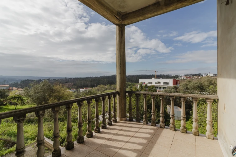 Moradia T5 para Venda em Meirinhas Foto 44