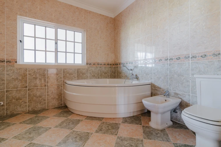 Moradia T5 para Venda em Meirinhas Foto 16