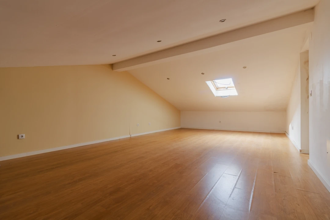 Moradia T5 para Venda em Meirinhas Foto 30