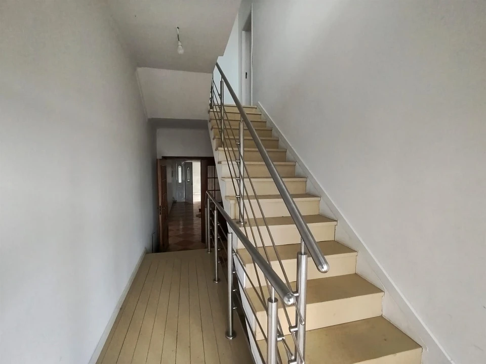 Moradia T5 para Venda em Meirinhas Foto 28