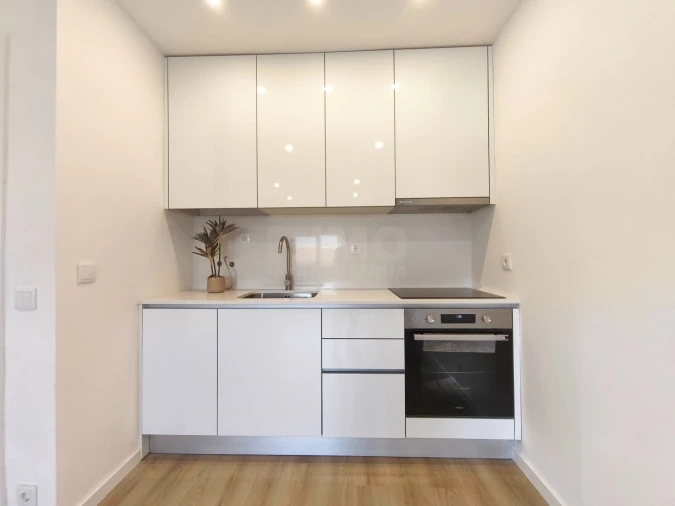 Apartamento T1 para Venda em Santa Clara e Castelo Viegas Foto 2