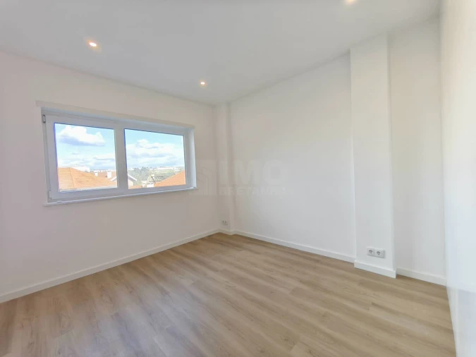 Apartamento T1 para Venda em Santa Clara e Castelo Viegas Foto 12