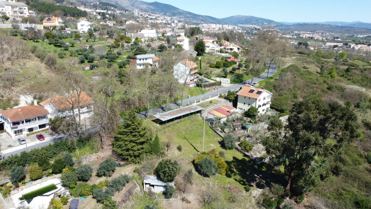 Terreno para Venda em Tortosendo Foto 6