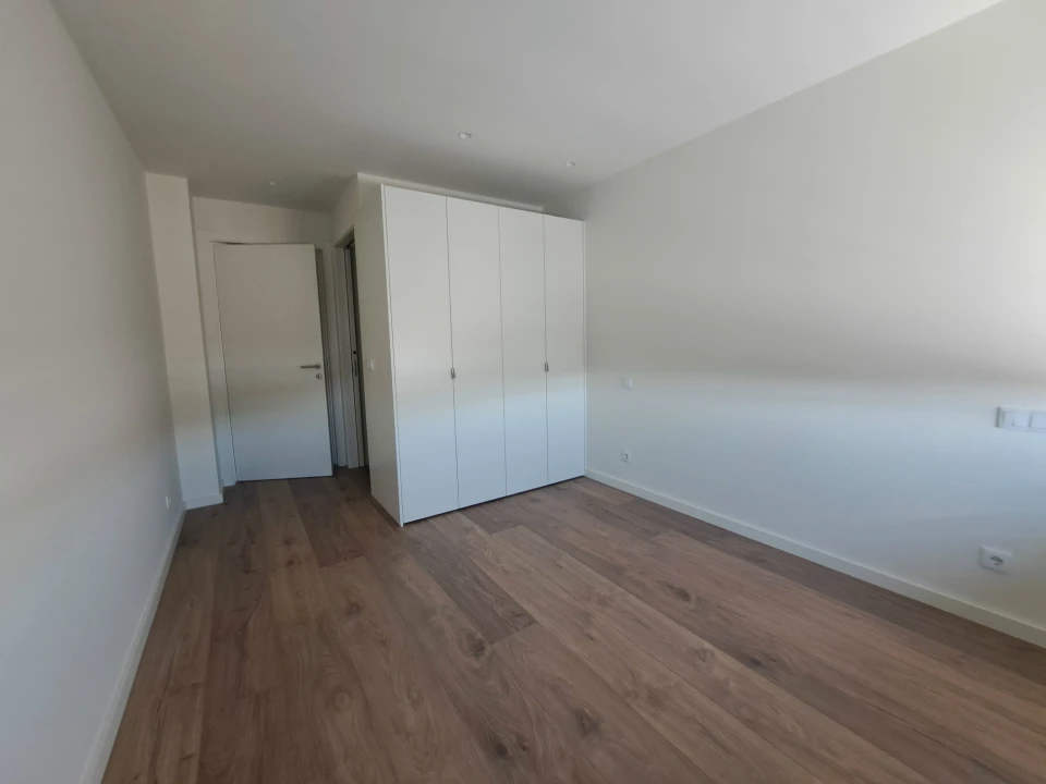 Apartamento T2 para Arrendamento em Braga (Maximinos, Sé e Cividade) Foto 11