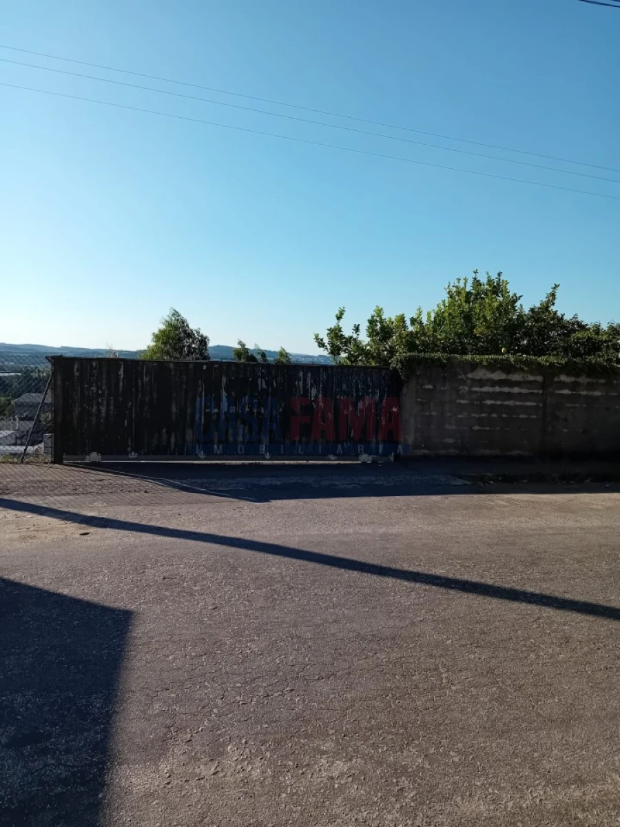 Terreno para Venda em Santo Tirso, Couto (Santa Cristina e São Miguel) e Burgães Foto 1