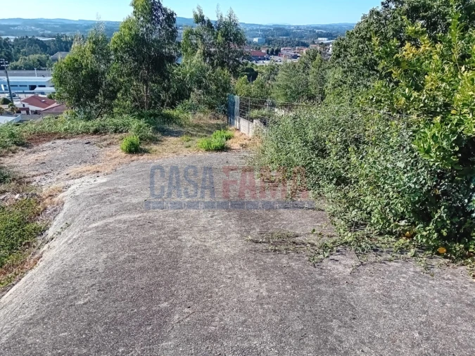 Terreno para Venda em Santo Tirso, Couto (Santa Cristina e São Miguel) e Burgães Foto 2