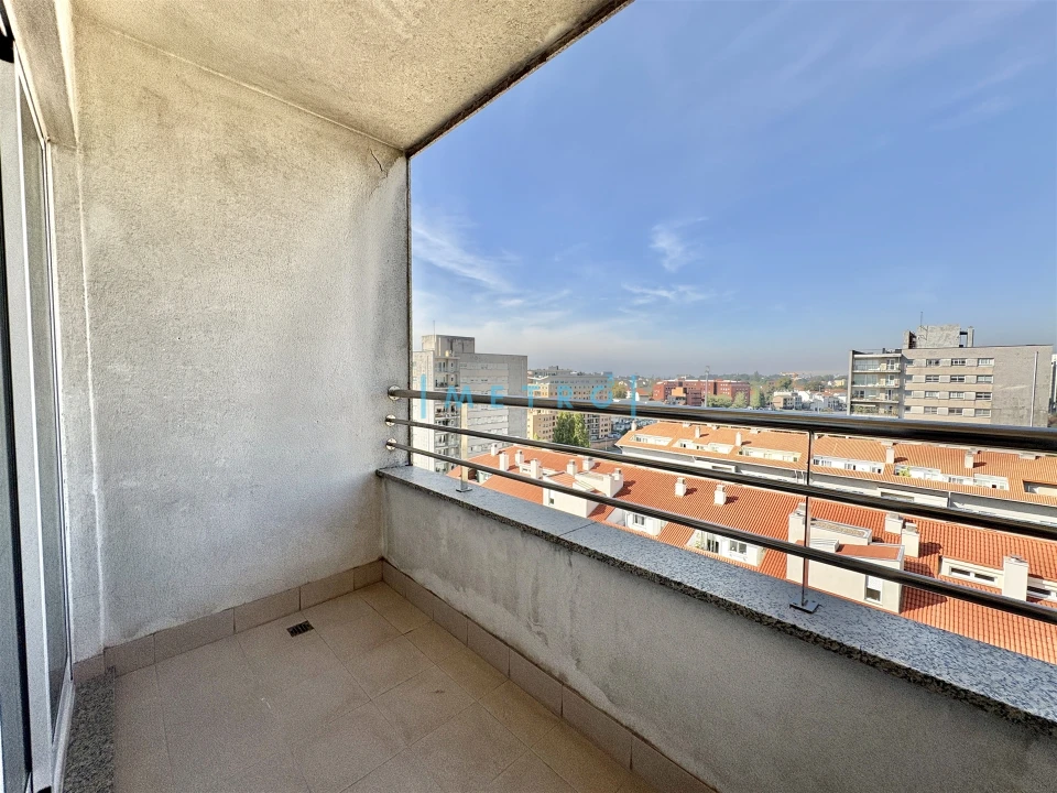 Apartamento T2 para Arrendamento em Lordelo do Ouro e Massarelos Foto 3