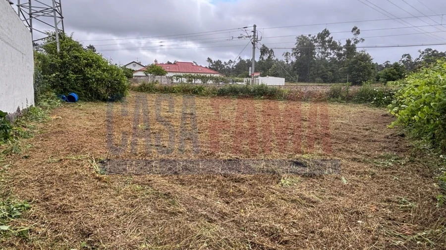 Terreno para Venda em Mazarefes e Vila Fria