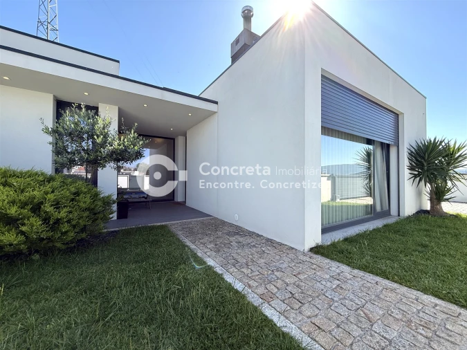 Moradia T3 para Venda em Tamel (São Verissimo) Foto 31