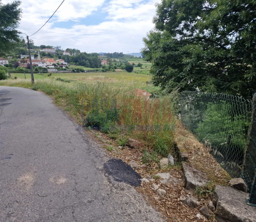 Terreno para Venda em Gamil e Midões Foto 3