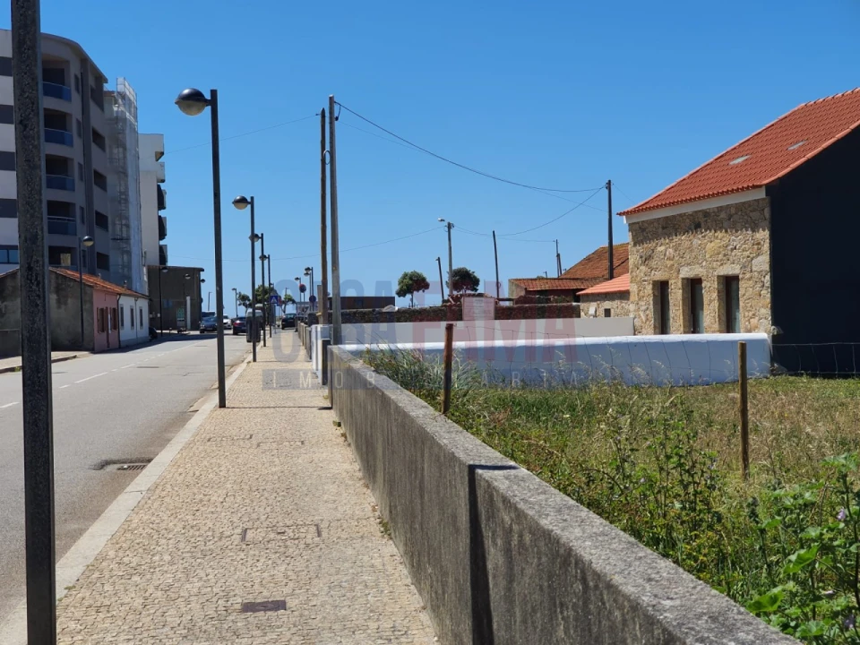 Terreno para Venda em Aver-O-Mar, Amorim e Terroso Foto 3