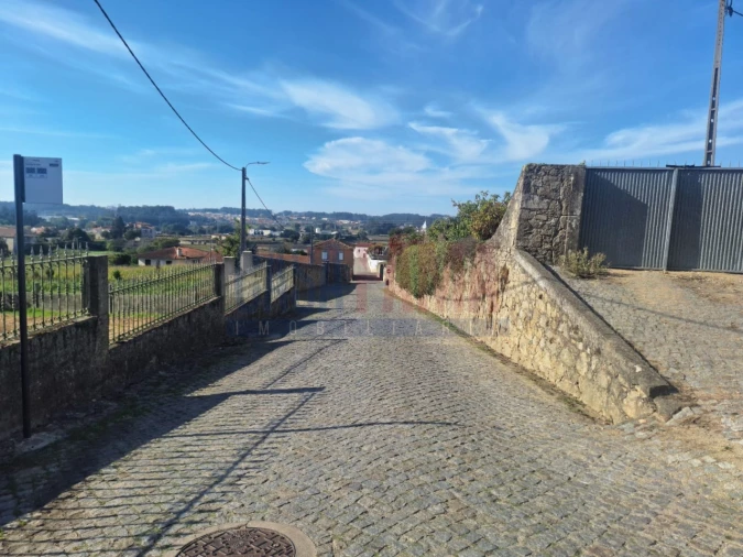 Terreno para Venda em Retorta e Tougues Foto 10