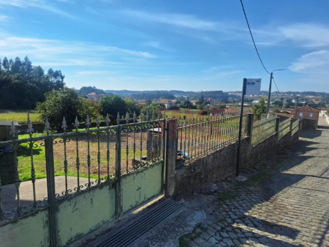 Terreno para Venda em Retorta e Tougues Foto 12