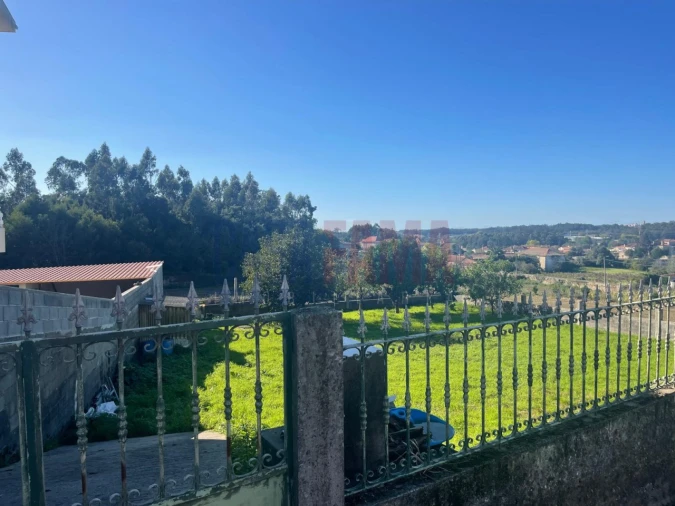 Terreno para Venda em Retorta e Tougues Foto 7