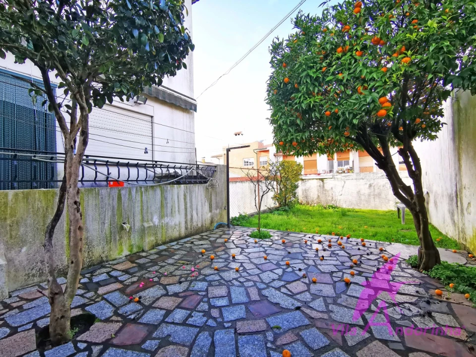 Moradia T4 para Venda em Darque Foto 6