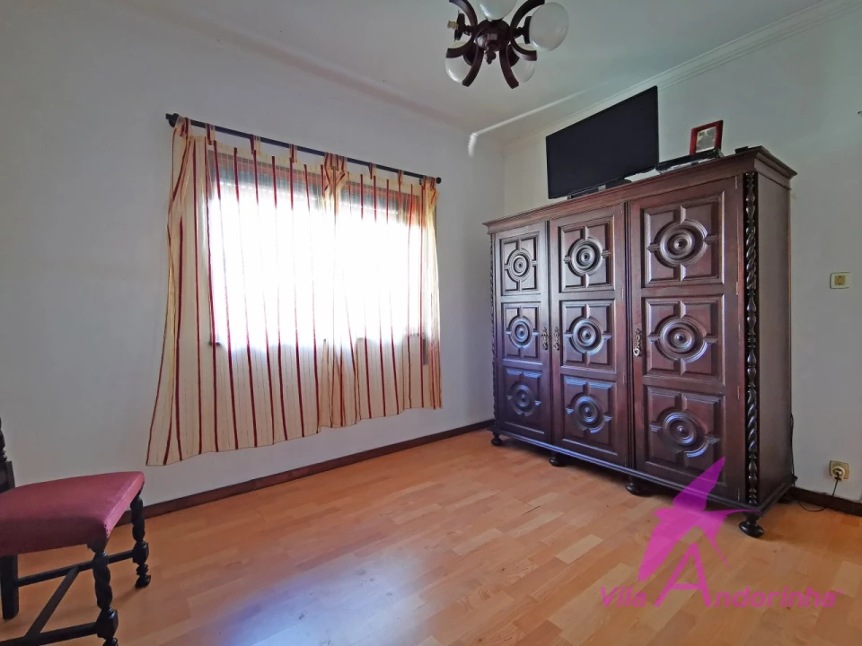 Moradia T4 para Venda em Darque Foto 20