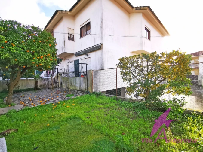 Moradia T4 para Venda em Darque Foto 3