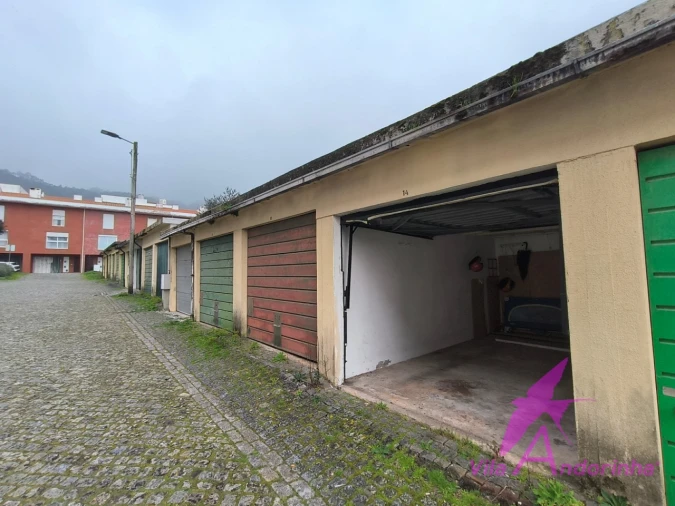 Garagem para Venda em Santa Maria Maior e Monserrate e Meadela Foto 1