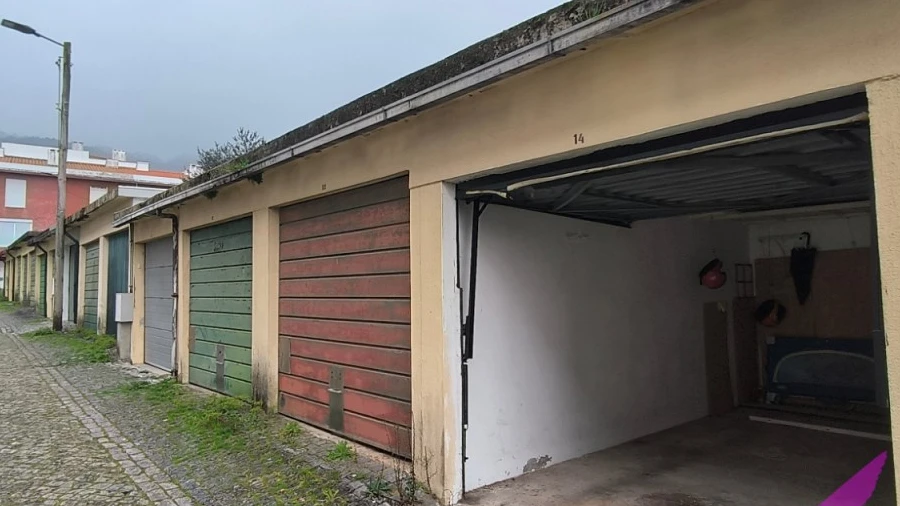 Garagem para Venda em Santa Maria Maior e Monserrate e Meadela