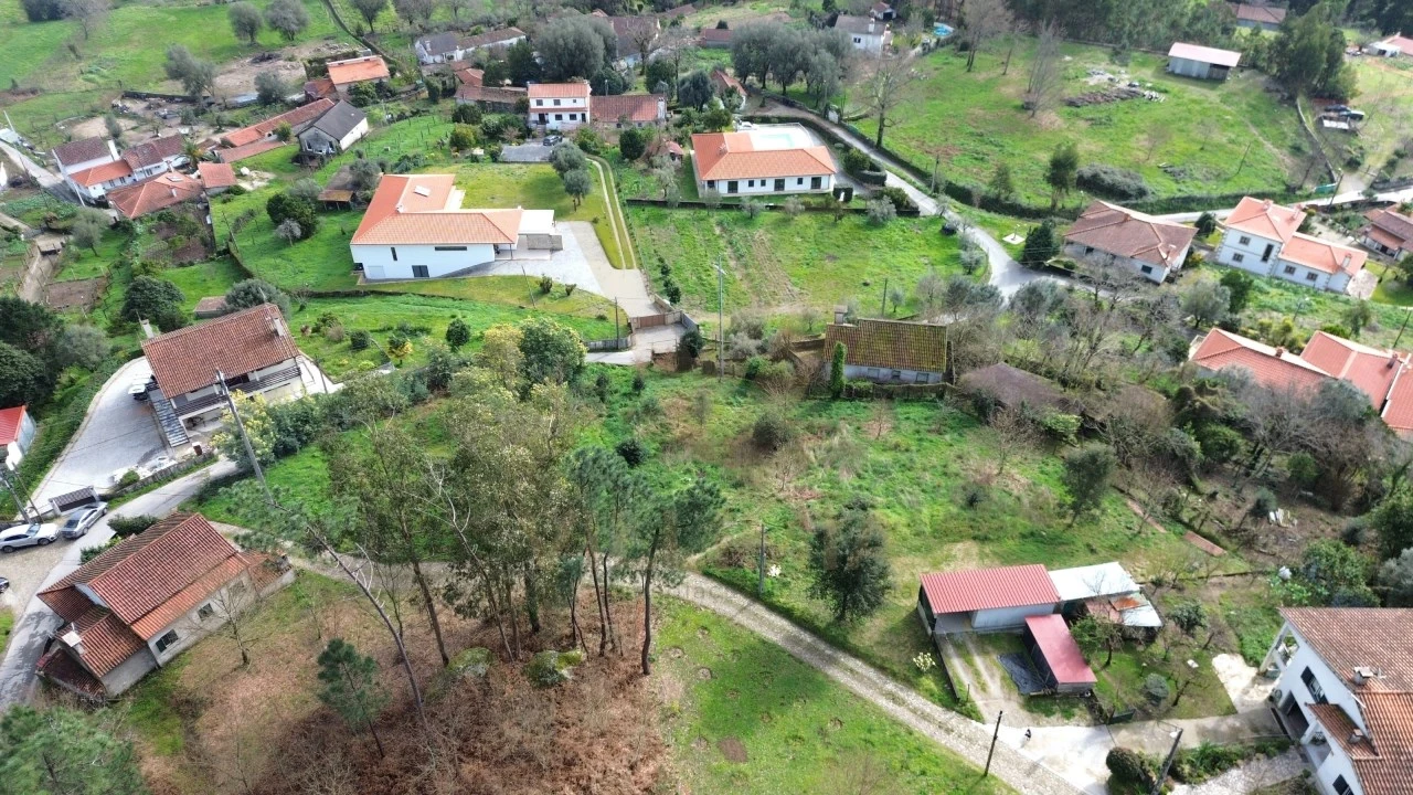 Terreno para Venda em Refoios do Lima Foto 4