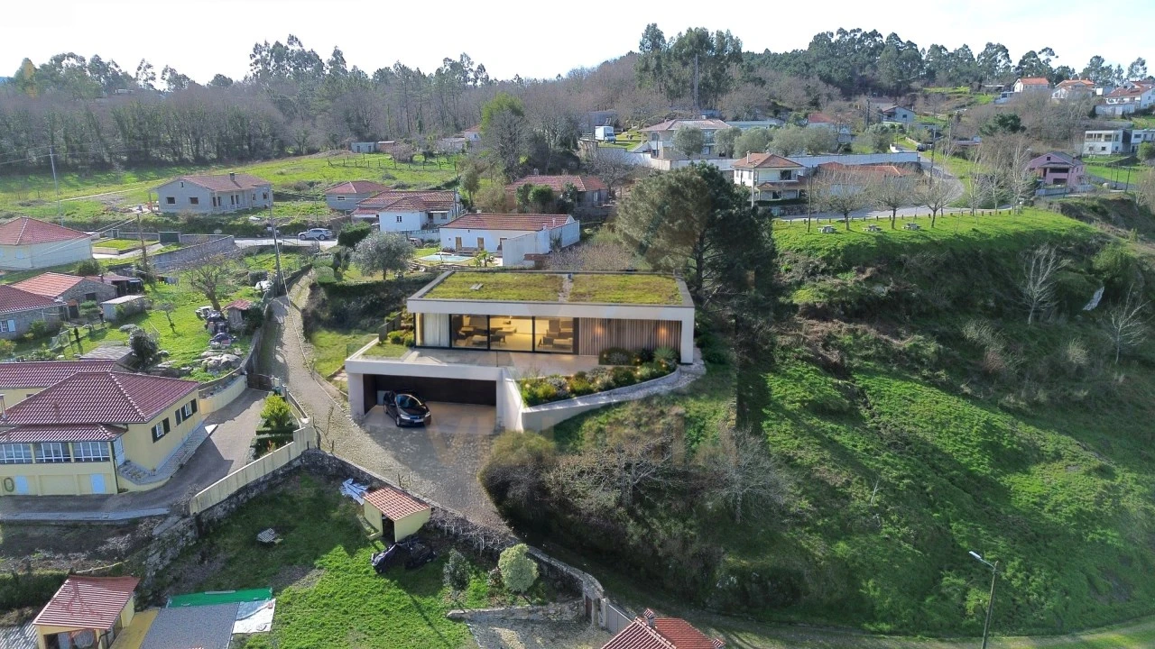 Terreno para Venda em Paredes de Coura e Resende Foto 2