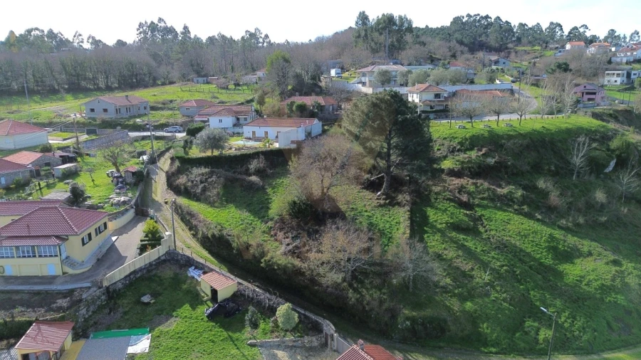 Terreno para Venda em Paredes de Coura e Resende