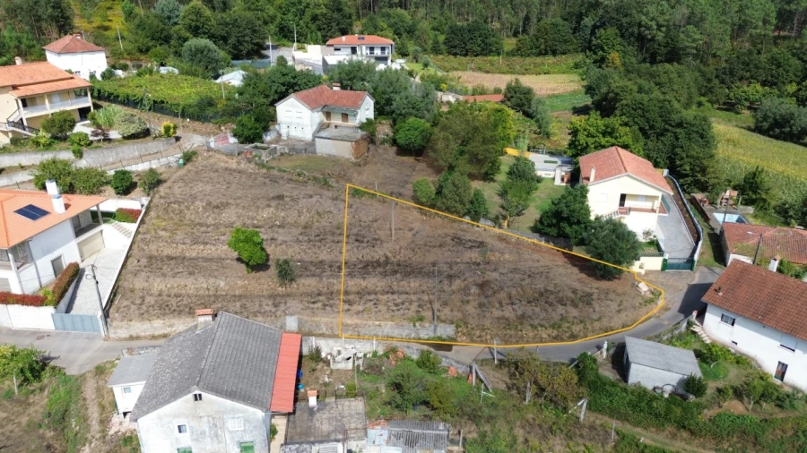 Terreno para Venda em Rebordões (Santa Maria) Foto 2