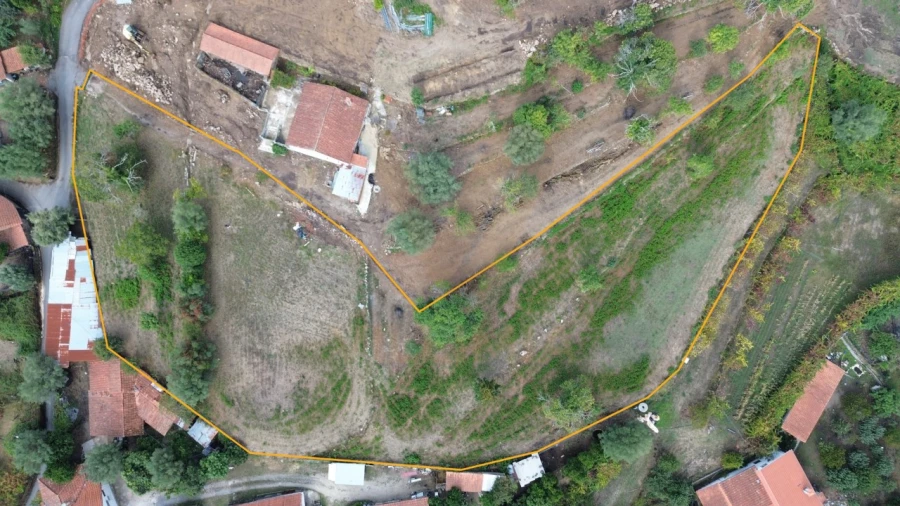 Terreno para Venda em Navió e Vitorino dos Piães Foto 2