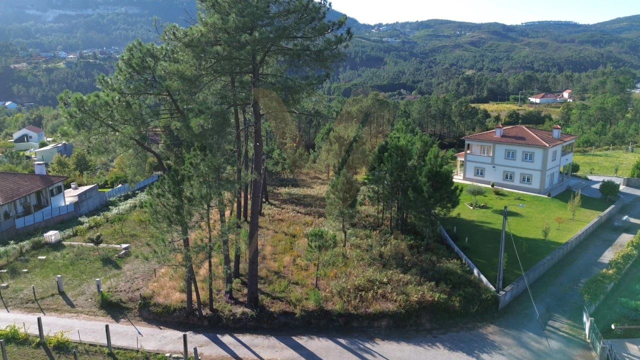 Terreno para Venda em Arcozelo Foto 7