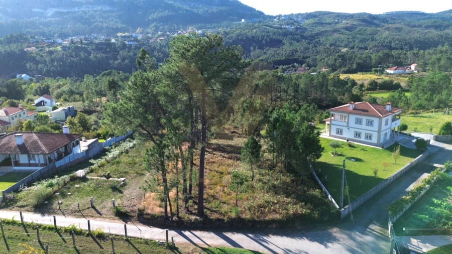 Terreno para Venda em Arcozelo Foto 2