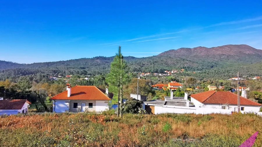 Terreno para Venda em Nogueira, Meixedo e Vilar de Murteda