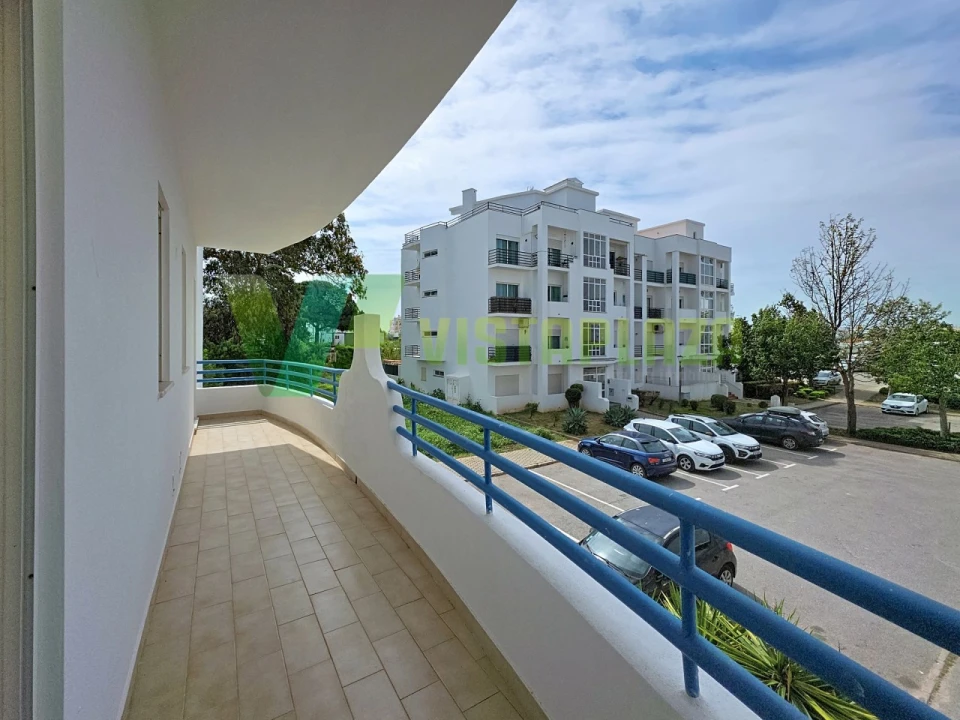 Apartamento T3 para Venda em Estômbar e Parchal Foto 3