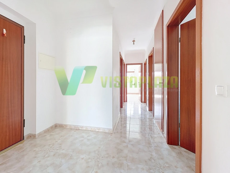 Apartamento T3 para Venda em Estômbar e Parchal Foto 5