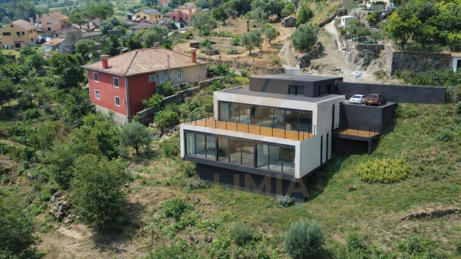 Terreno para Venda em Estorãos
