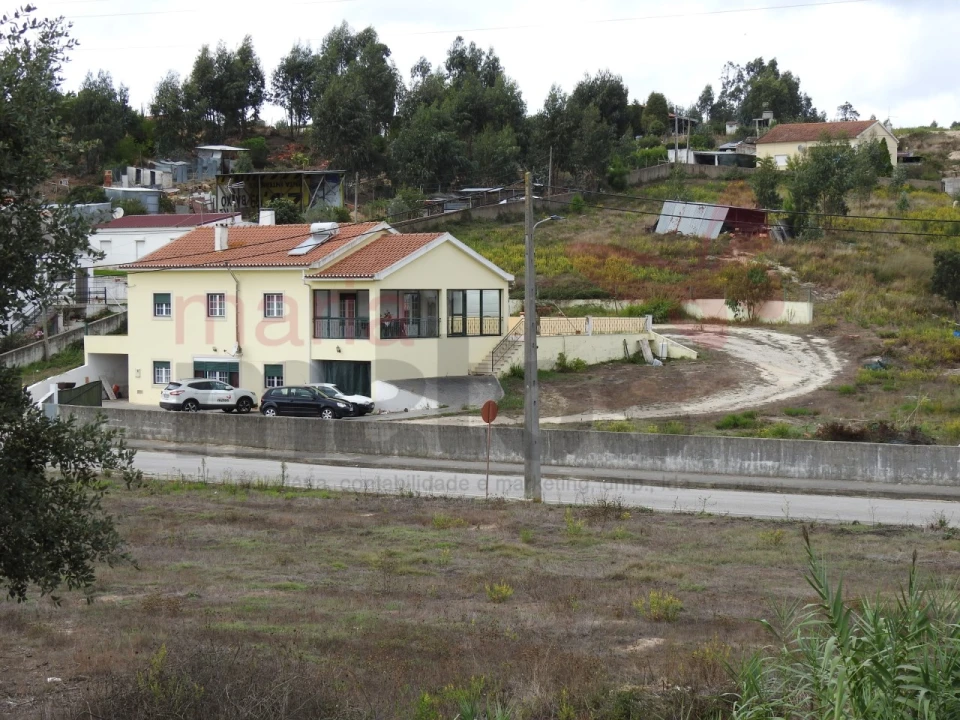 Terreno para Venda em Ramalhal Foto 3