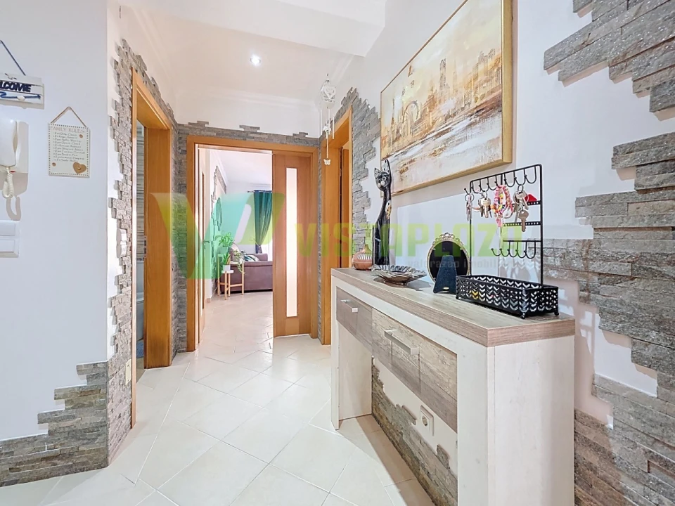 Apartamento T3 para Venda em Portimão Foto 9